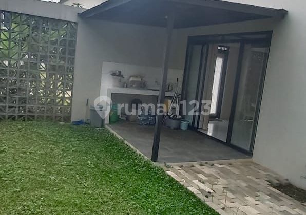 Rumah Di Kota Baru Parahyangan Semi Furnished Dengan Taman Asri 2