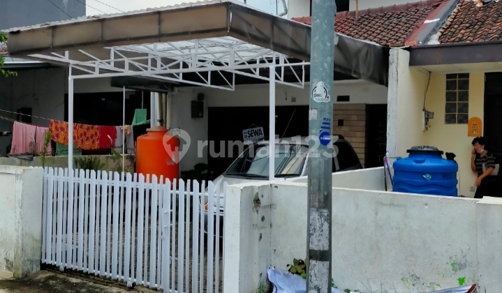 Rumah di Sayap Ciateul Dgn Waterheater Tenaga Surya 2