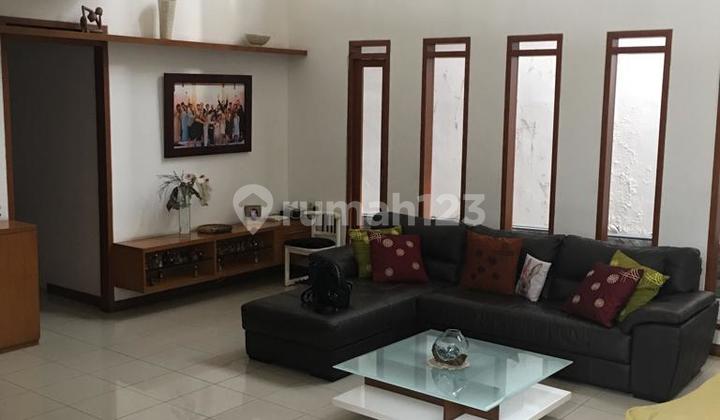 Rumah Di Setraduta Cantik Pencahayaan Sirkulasi Udara Baik 2
