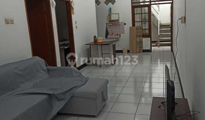 Nice House in Taman Holis Indah Affordable Well-Maintained 2