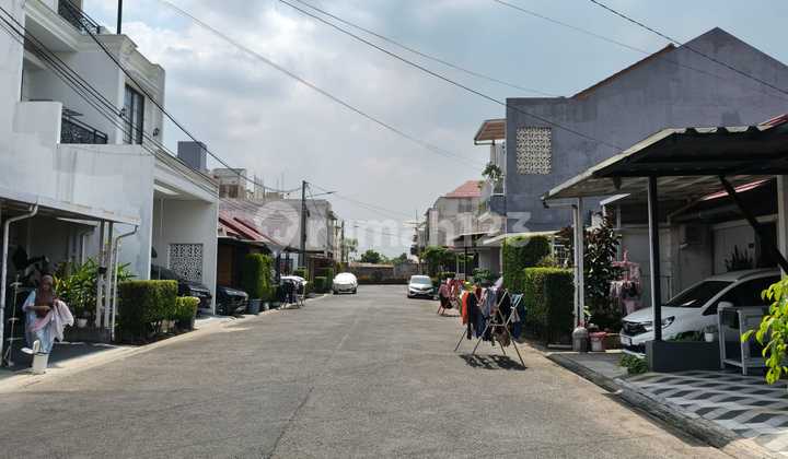 Rumah Nyaman Komplek di Antapani 2