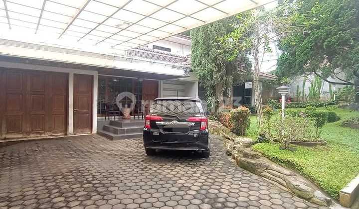 Rumah Asri di Kawasan Elite Dago