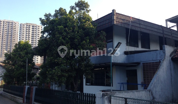 Murah Strategis Hadap Timur Rumah Besar di Sekelimus Soekarno Hatta Buah Batu Dekat Mall