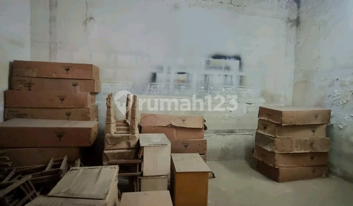 Warehouse House for Sale in Lebak Arum, Suitable for Office Warehouse 2