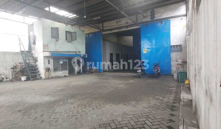 Dijual Gudang Margomulyo Permai 608 M2 Kontainer Kantor Lantai Paving