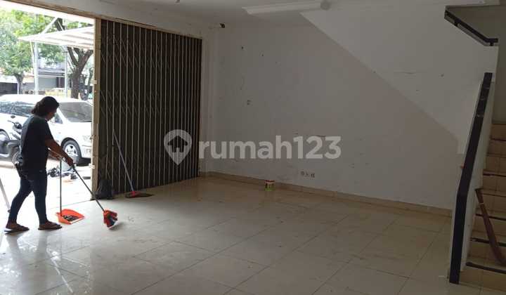 For Rent: 90m2 Shop House in busy location at Harapan Indah 2, Bekasi