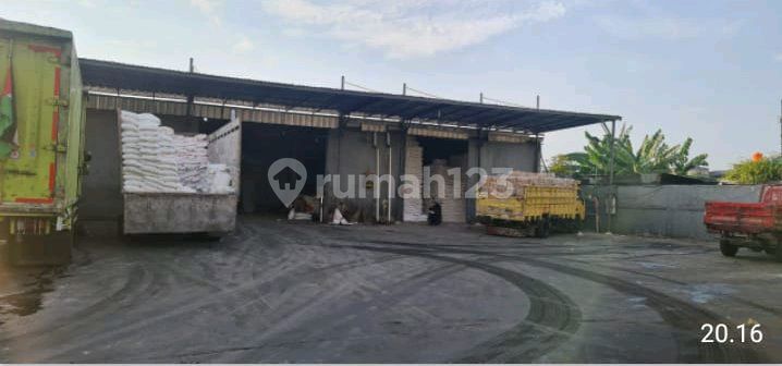 For Sale Commercial Warehouse On Pulogebang Main Road, Cakung Subdistrict, East Jakarta.