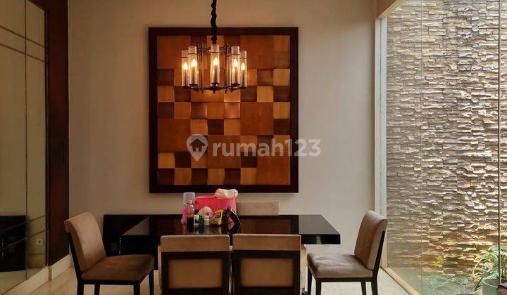 Turun harga rumah bagus 2 lantai di pondok indah 2