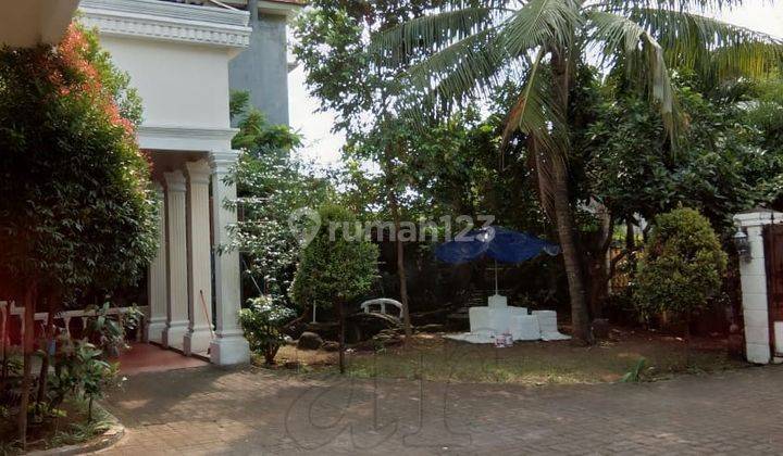 jual dibawah harga pasar rumah 2 lantai dg halaman luas banget di pejaten 2