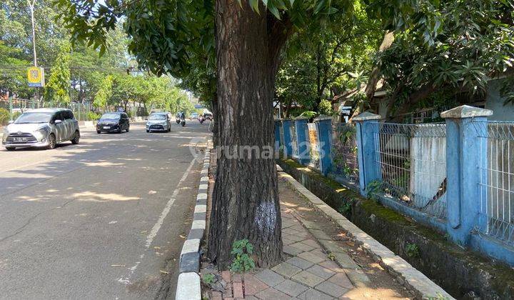 dijual cepat tanah +bangunan tua cocok banget buat usaha jalam utama cikokol tangerang banten 2