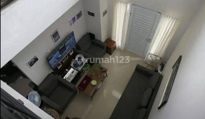 dijual cepat .rumah siap huni 2 lantai harga menarik di mahagoni bintaro jaya 1