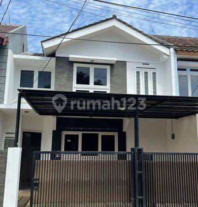 Jual Cepat Rumah cantik 2,5 lantai siap huni di perumahan Rancho Indah, Tanjung Barat , Jakarta Selatan 1