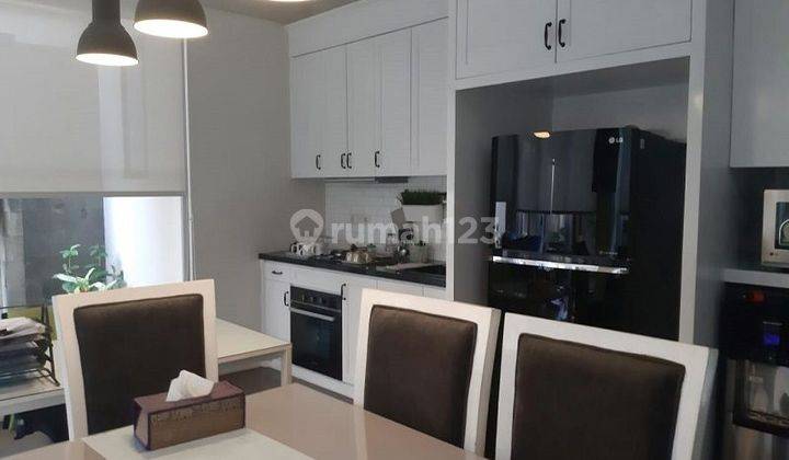 Rumah luas 2 lantai di Puri Bintaro sel 9 Bintaro Jaya 2