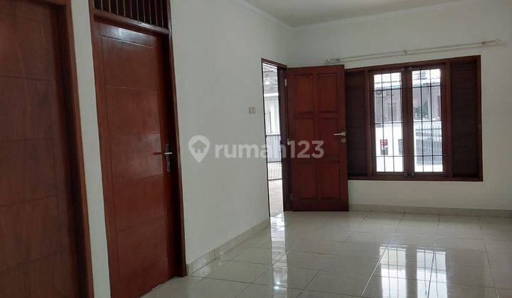 Rumah Rapi siap huni 1 lantai di graha bintaro 1