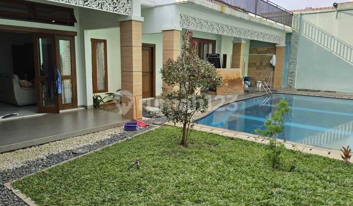 Rumah Luas dengan Pool Jalan Lebar di Pasar Minggu Jakselggu
