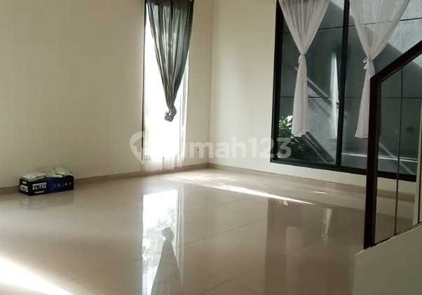 Rumah Cantik 2 Lantai Di Uville Bintaro Jaya 2