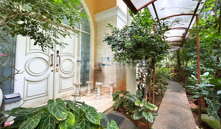 Luxury House + Pool in Patra Kuningan 2