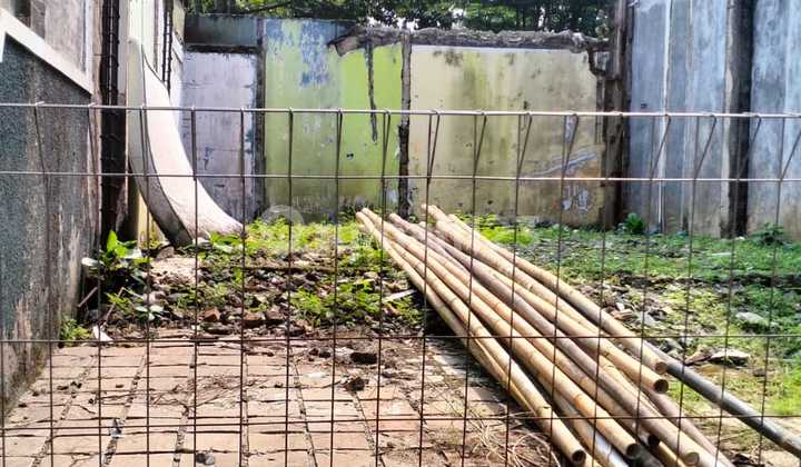 Prime Location Plot in Front of the Park at Graha Bunga Bintaro Jaya