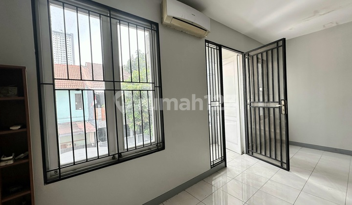 Rumah Minimalis 2 Lantai Metro Permata 1 Siap Huni  2