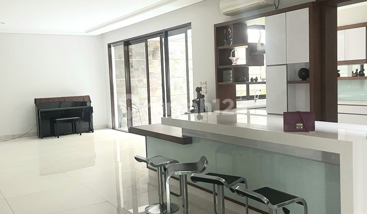 Rumah Mewah Furnished Green Mansion Hadap Jalan Boulevard Hadap Taman Lengkap Lift Rumah Mewah Furnished Green Mansion Hadap Jalan Boulevard Hadap Taman Lengkap Lift