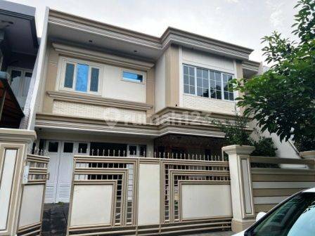 Rumah Mewah Intercon Taman Kebon Jeruk Semi Furnished 1