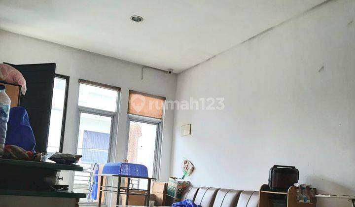 Rumah Taman Ratu 3 Lantai Siap Huni Lokasi Strategis 2