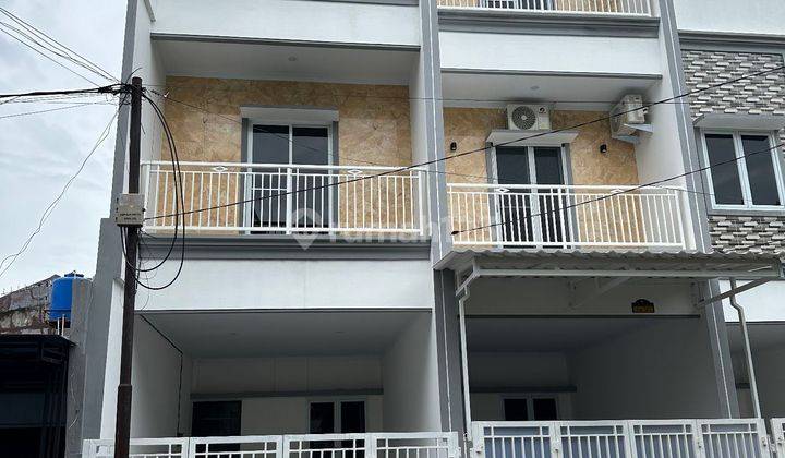 Rumah Baru Tanjung Duren 3 Lantai Bebas Banjir 1