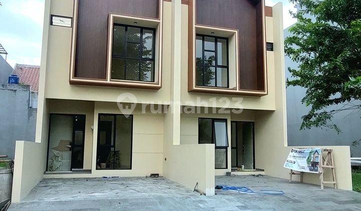 New Metland Puri House in Front of Scandinavian Design Park