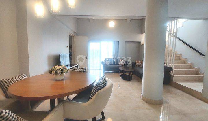 Puri Park Residences 3 BR Semi Furnished Lantai 3 Lokasi Premium 2