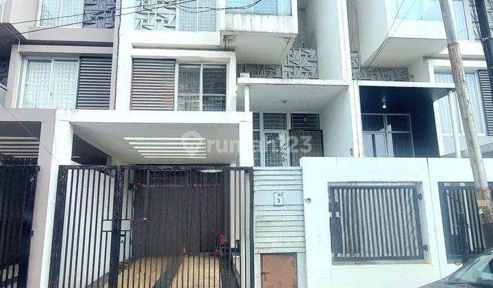 Rumah Split Level Taman Semanan Indah Siap Huni Selangkah ke Sport Club 1