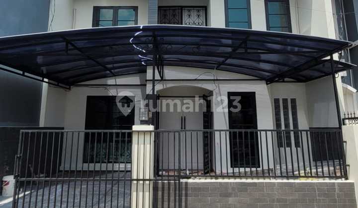 Disewakan Rumah Cantik Di Cluster Gading Arcadia, Kelapa Gading Disewakan Rumah Cantik Di Cluster Gading Arcadia, Kelapa Gading