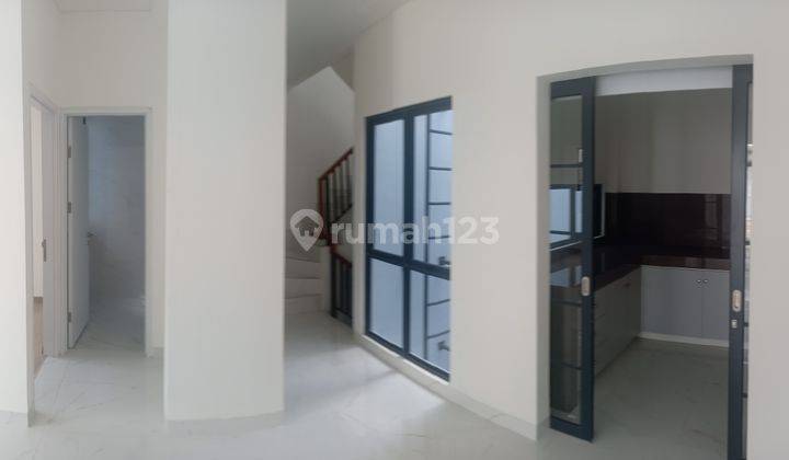 Rumah 3 Lantai di Lavon 2 Cluster Viridia, Tipe 6x9, Lt lb 54 124,5 M2, Non Furnished 9