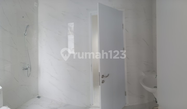 Rumah 3 Lantai di Lavon 2 Cluster Viridia, Tipe 6x9, Lt lb 54 124,5 M2, Non Furnished 16
