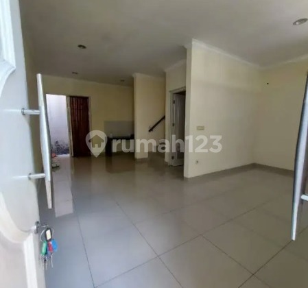 Rumah 2 Lantai Green Lake City Cluster West Europe, Tipe 6x15 2