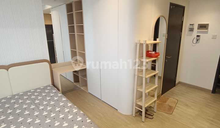 Apartement Collins Tower Hyde LT 28, Grand Studio, Full Furnished 2