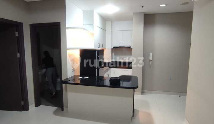Apartement Ciputra International Tower Amsterdam Lt 27, 1BR, Semi Furnished 2