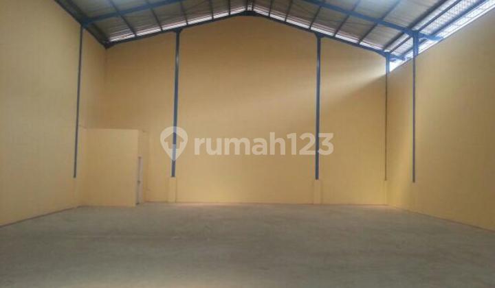 Warehouse for Rent in Kapuk Kamal - Parking Area