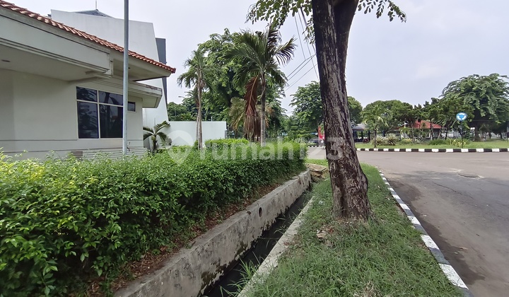 Dijual Rumah Besar Lingkungan Aman Jakarta Barat 2