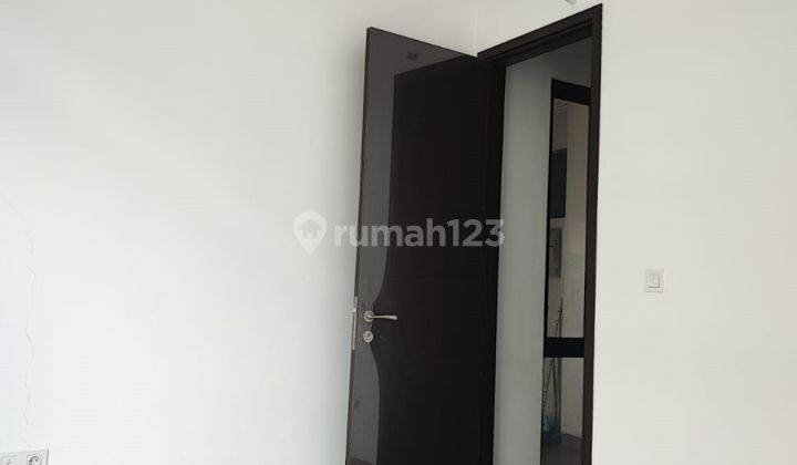 Disewakan Rumah Green Royal Jakarta Barat 2