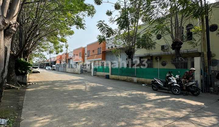 Airport Warehouse Mas Tangerang