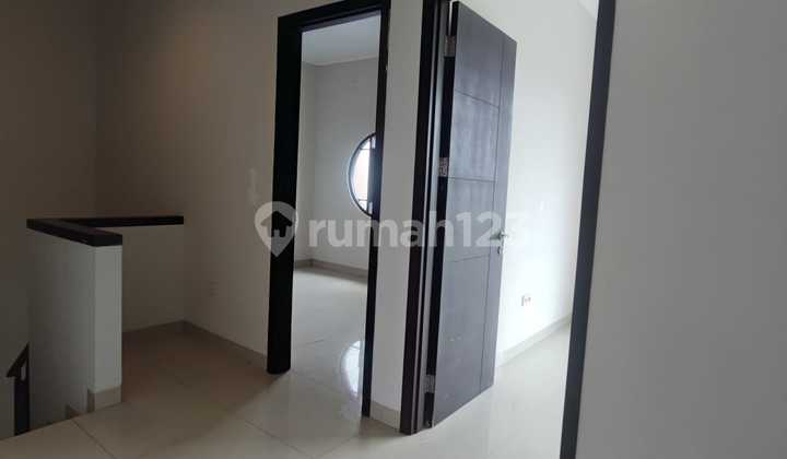 For Rent House Green Lake City West Jakarta