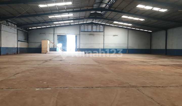 For Rent: 2400m2 Warehouse in Pantai Indah Dadap