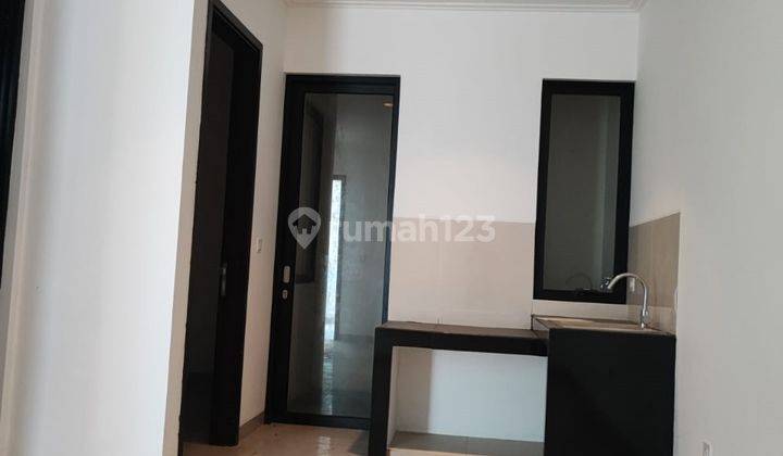 Disewakan Rumah Green Royal Jakarta Barat 1