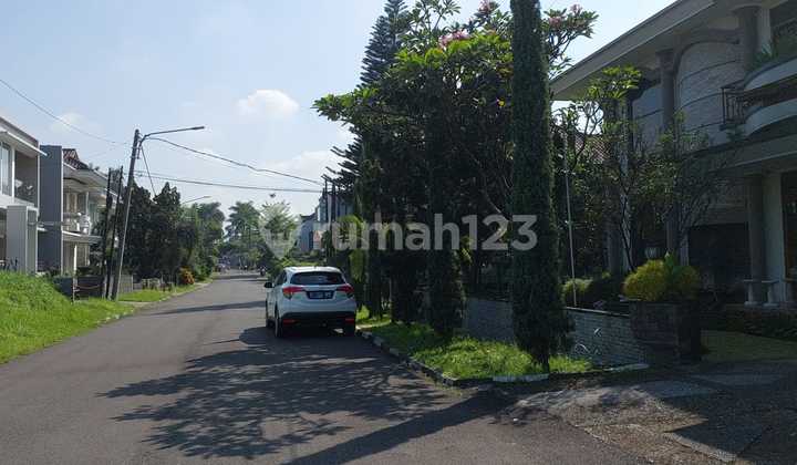 Rumah Mewah Corner Di Mekarwangi  2