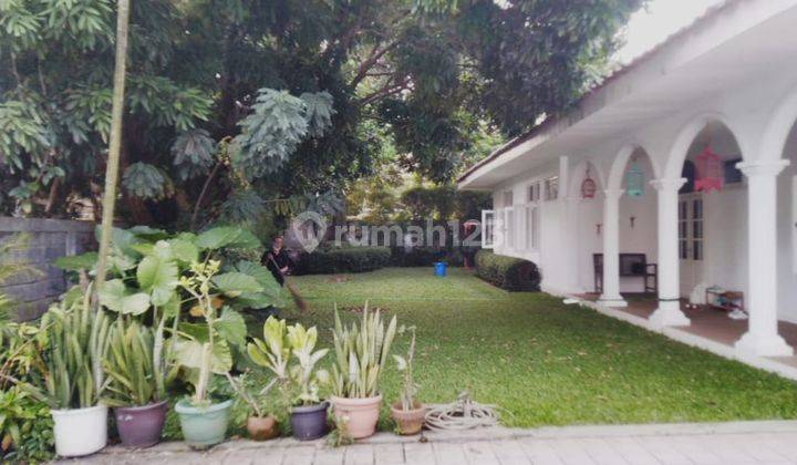 Rumah Asri di Kemang Barat Jakarta Selatan 2