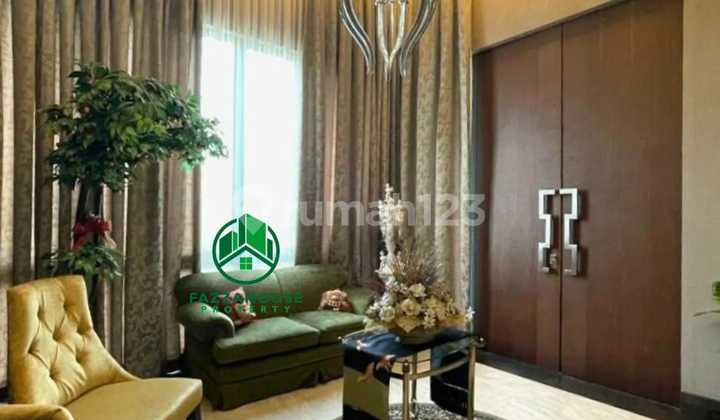 Luxurious Modern House di Simprug Golf Jakarta Selatan 1