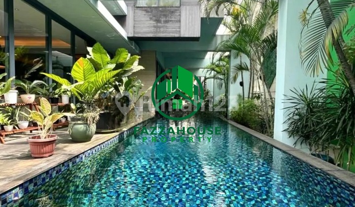 Luxurious Modern House di Simprug Golf Jakarta Selatan 7