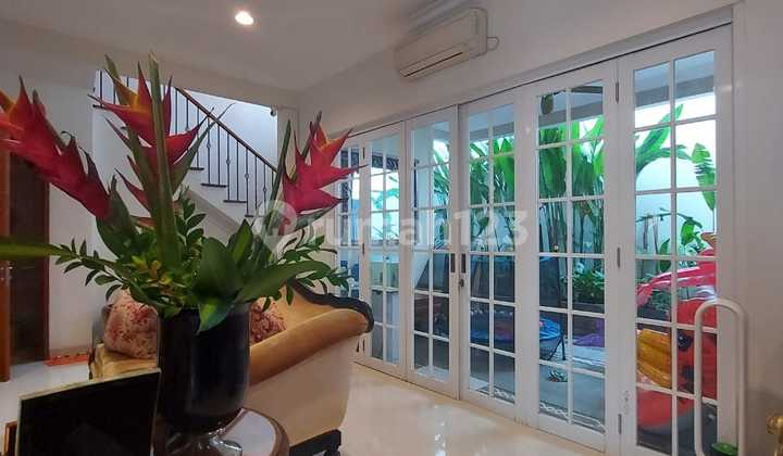 Nice House in Kebayoran Baru South Jakarta