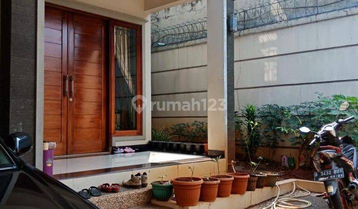 Rumah Bagus di Pejaten Jakarta Selatan 2