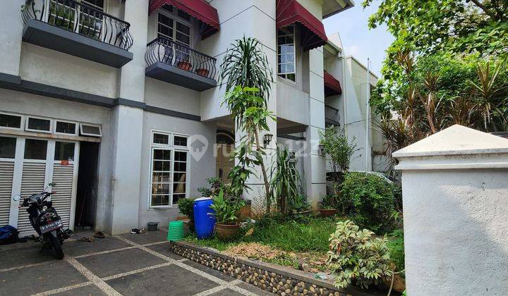 Rumah Bagus di Kebayoran Baru Jakarta Selatan  1